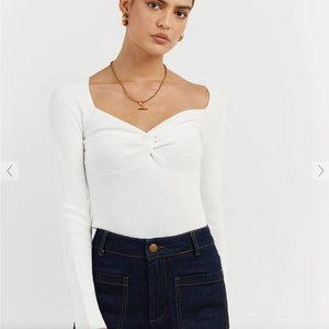 ANIKA TWISTED OFF WHITE SLEEVED TOP by DISSH